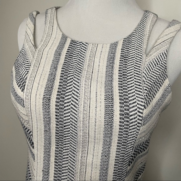 BCBGENERATION linen dress - Picture 3 of 7